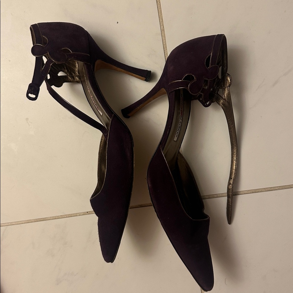 Manolo Blahnik Dark Purple suede gold edges strap detail Euc Heels $585 39 9 - Picture 15 of 16